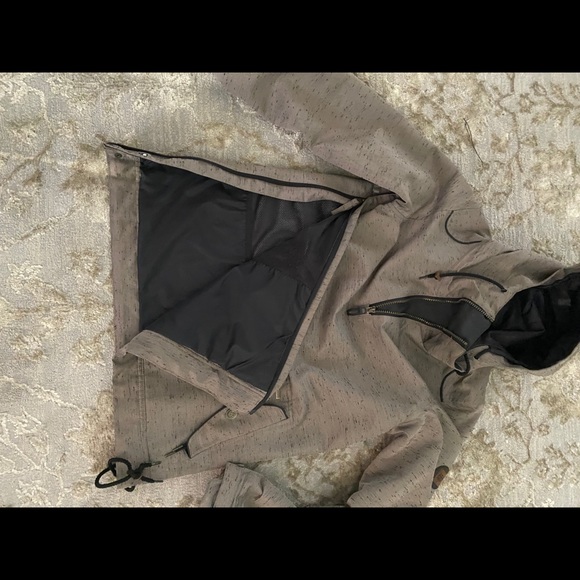 686 Women’s Winter Jacket - Picture 3 of 3